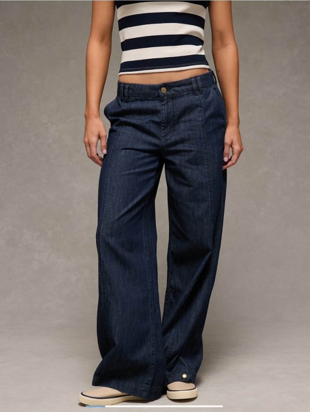 AE Baggy Wide Leg Trouser